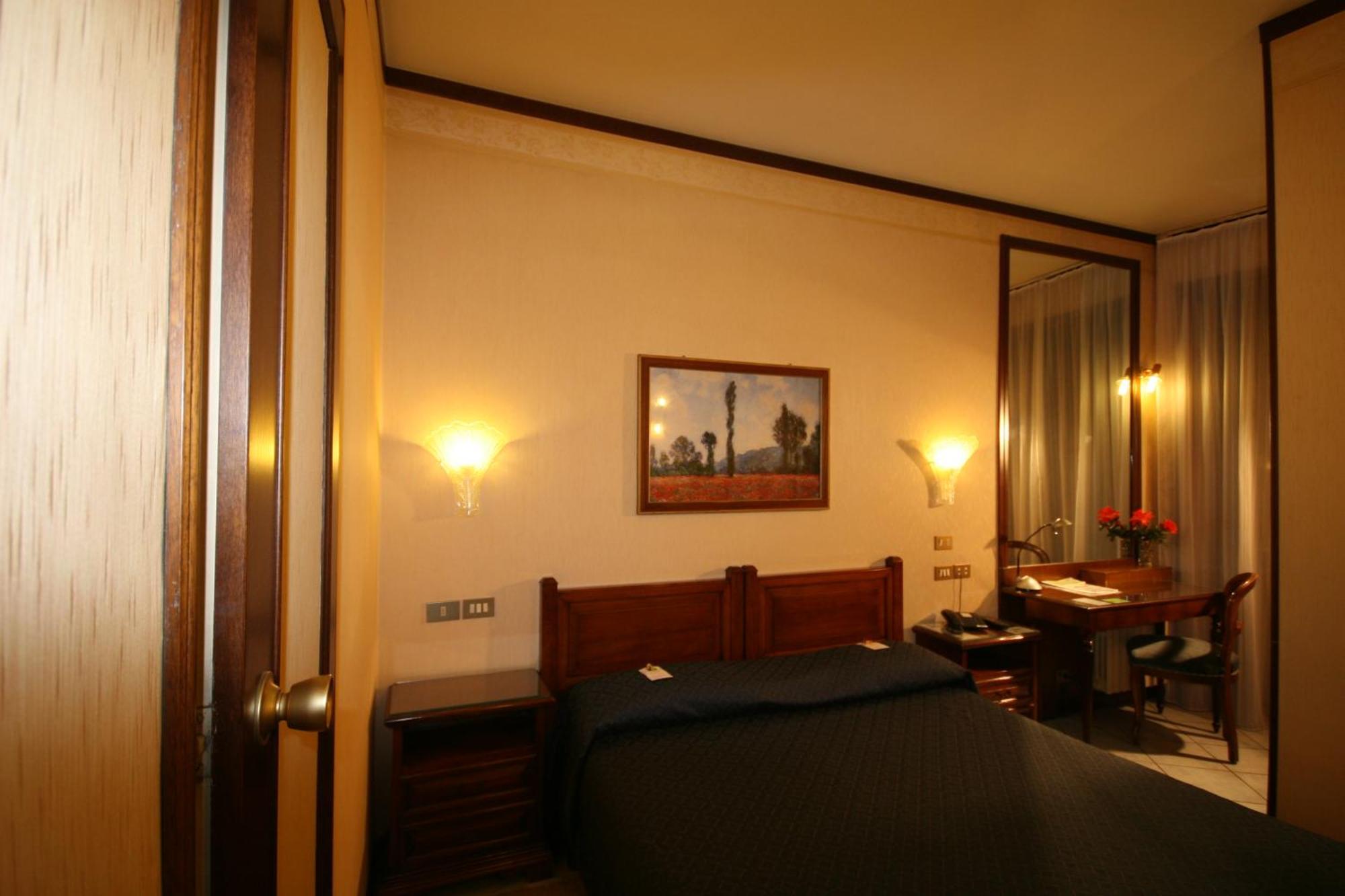 Small Economy Double Room,1281481627:JPEG