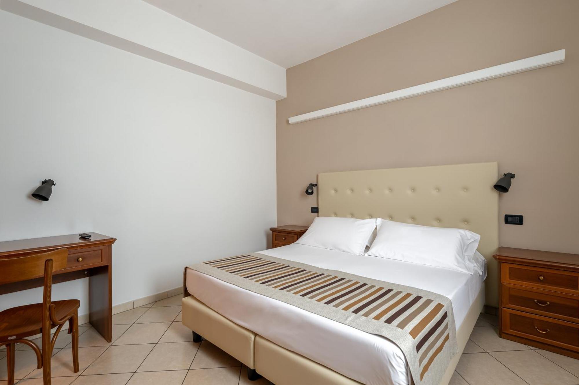 Standard Double or Twin Room,1551915388:JPEG