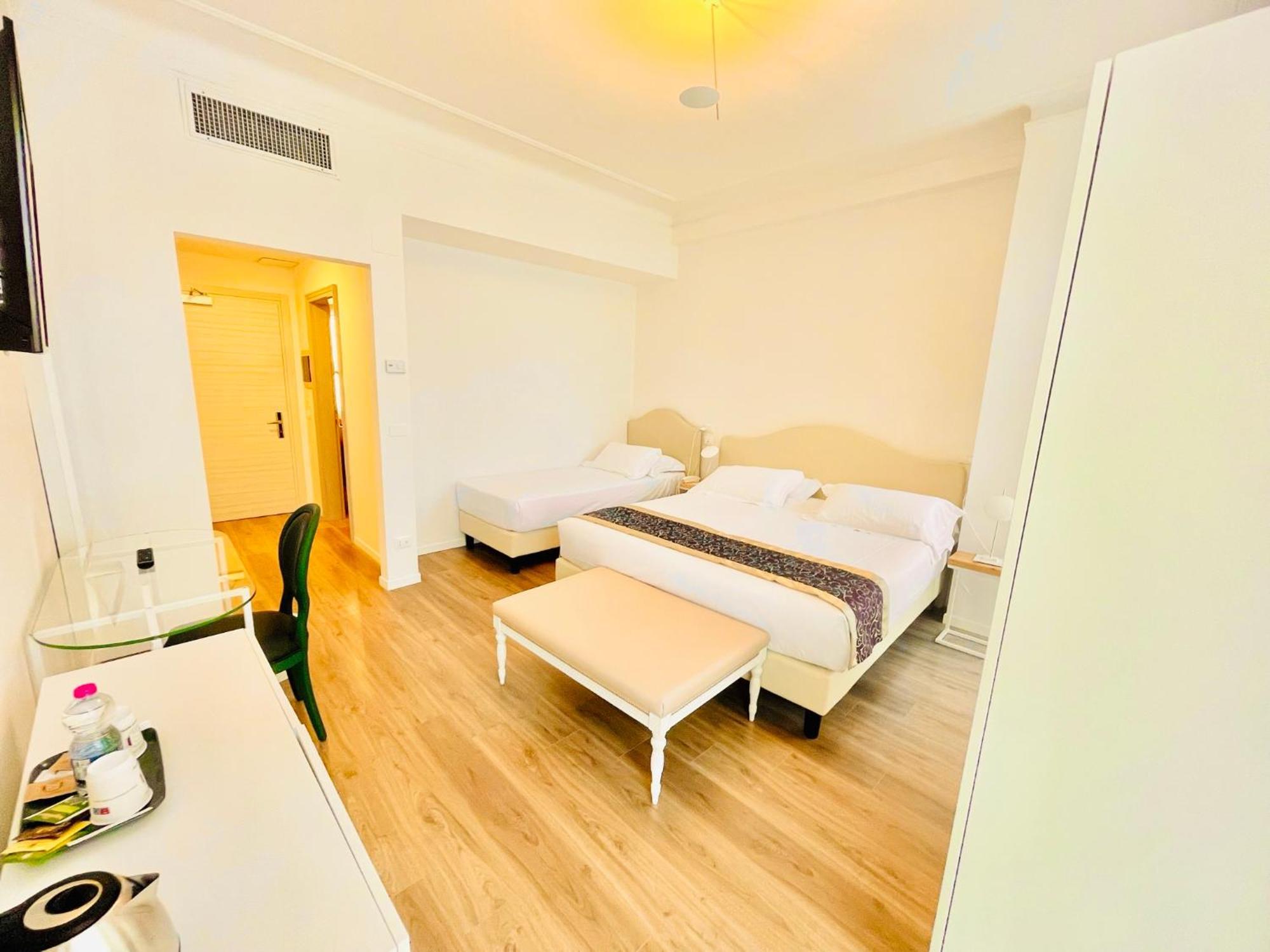 Deluxe Triple Room