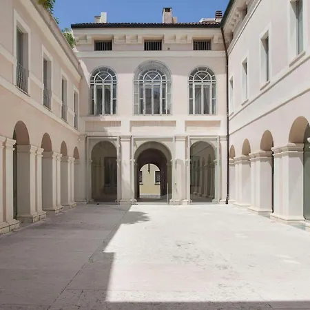 PALAZZO BECCAGUTTI CAVRIANI - Gallery Suite e Frescoes Suite-3
