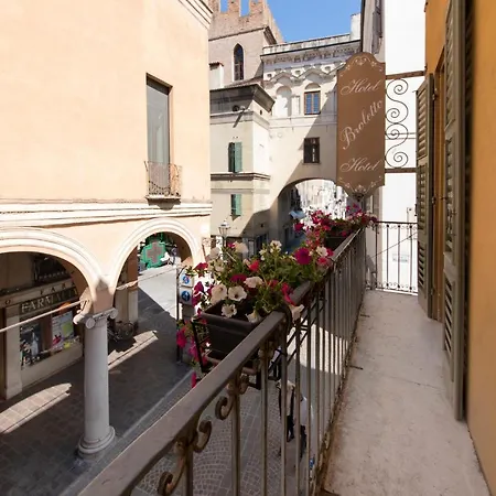 Hotel Broletto - Centro Storico-3